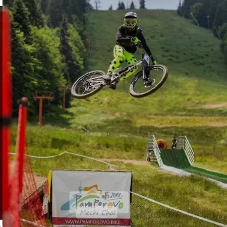 Snow Mountain Grand Monastery Apartament